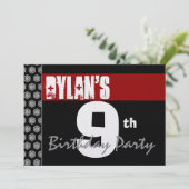 9歳の誕生日 現代的 彼のための 赤 白 黒 W1930 招待状 (スタンド正面)