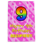 9誕生日:おもしろいピンクハートストライプ&レインボー9 ミディアムペーパーバッグ (正面)