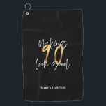 90を素敵な誕生日に見せる金ゴールド ゴルフタオル<br><div class="desc">90を素敵な金ゴールド効果のバースデーゴルフギフト。色を変更できます。コレクションの一部。</div>