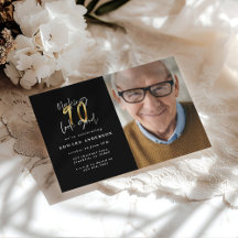 90を良い誕生日の写真金ゴールドに見せる招待状
