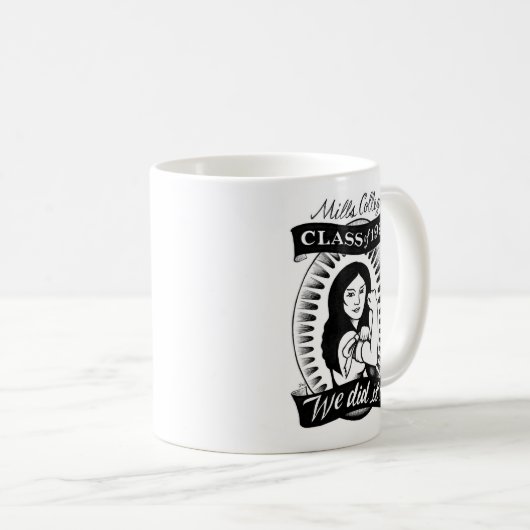 「90コーヒー・マグの製造所の大学"殴打"クラス コーヒーマグカップ (正面右)