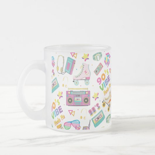 90年代のヒップホップVibesレトロが私のパターンを作った フロストグラスマグカップ (左)