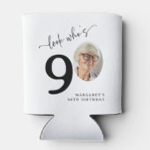 90歳おめでとう！モダンフォト90歳の誕生日 缶クーラー (裏面)