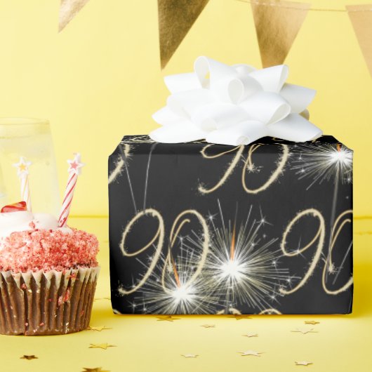 90歳の誕生日に輝くゴールドスパークラー ラッピングペーパー (誕生日パーティー)