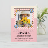 90歳の誕生日の招待レトロGroovyピンクの花 招待状 (スタンド正面)