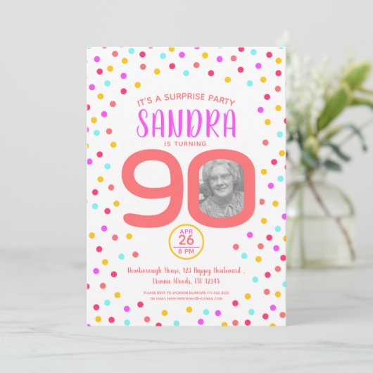 90歳の誕生日カスタム写真リビング珊瑚紙吹雪 招待状 (スタンド正面)