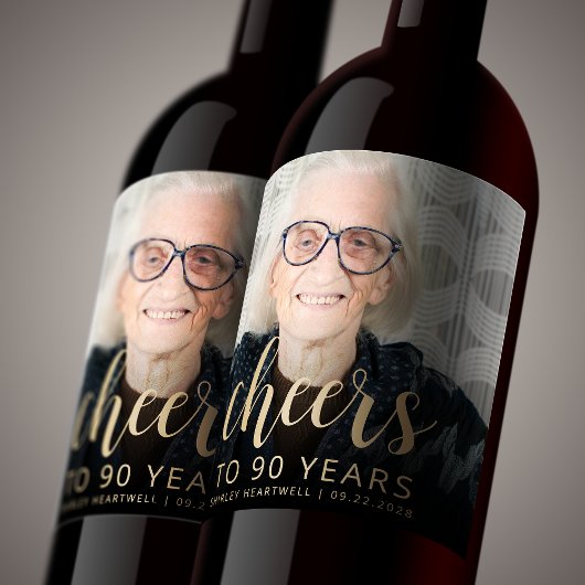 90歳の誕生日パーティーの写真で乾杯 ワインラベル