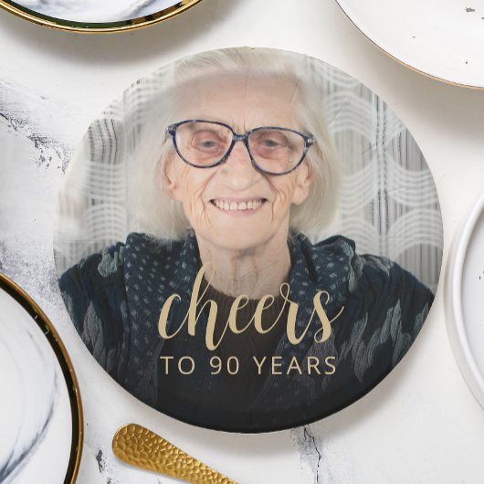 90歳の誕生日パーティーの写真 乾杯 ペーパープレート