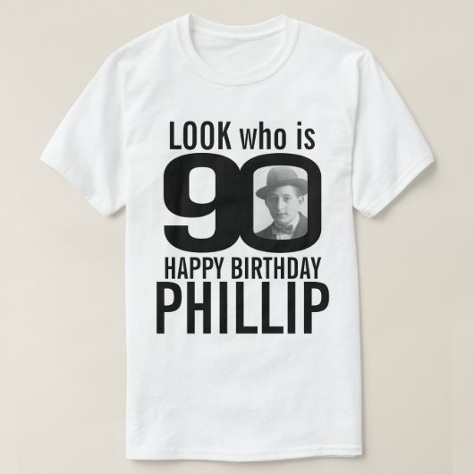 90歳の誕生日モノラル見る90カスタムの写真と名前 Tシャツ (デザイン正面)