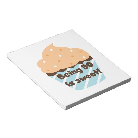 90歳は甘い誕生日Tシャツとプレゼント ノートパッド (アングル)