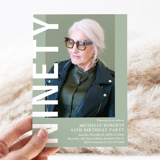 90歳モダンの誕生日パーティーへの招待 招待状