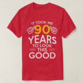 90番目の誕生日ギフト、私90年 – 90歳 Tシャツ (デザイン正面)