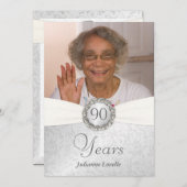 90誕生日フォト招待状 – シルバー&ホワイト 招待状 (正面/裏面)