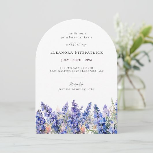 90誕生日ブルーラークスパー7月誕生フラワーアーチ 招待状 (スタンド正面)
