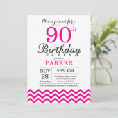 90誕生日招待状ホットピンクシェブロン 招待状 (スタンド正面)