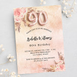 90th誕生日パンパスグラスバラ金ゴールド花boho インビテーションポストカード<br><div class="desc">バラ金ゴールド、赤面ピンクのグラデーション背景。バラ飾金ゴールドとピンクの花模様、バラ、パンパスグラスと。名前とパーティー・詳細のパーソナライズおよび追加90番はバ書ロンスタイルフォント。</div>