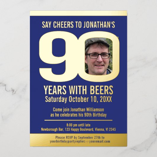 90th誕生日パーティーブルー金ゴールドフォイルフォトビール 箔招待状 (正面)
