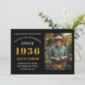 90th Birthday 1936 Black Gold Personalized Photo 招待状 (スタンド正面)