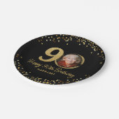 90th Birthday Photo Elegant Black Gold Glitter ペーパープレート (アングル)