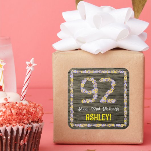 92番目の誕生日:フローラ番号フェイク、木目、名前 スクエアシール (パーティー)