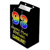 93誕生日:おもしろい、はっきりした、カラフルレインボー「93」 ミディアムペーパーバッグ (裏面アングル)