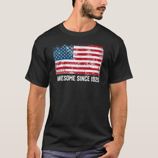 94誕生日ヴィンテージ米国国旗素晴らし1928年以来 Tシャツ (正面)