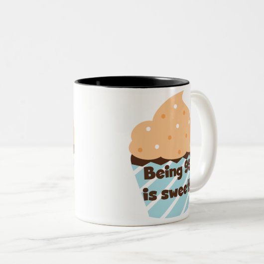 95甘い誕生日のTシャツおよびギフトですであることは ツートーンマグカップ (正面右)