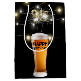 95誕生日ビールグラスにスパークラーズ ミディアムペーパーバッグ