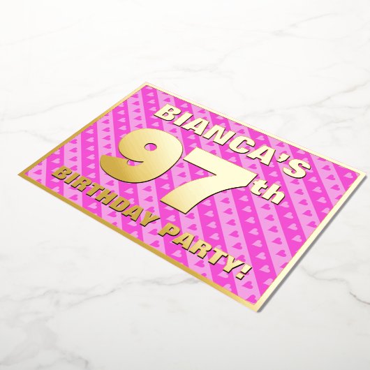 97th Birthday Party —おもしろいピンクのハートとストライプ 箔招待状 (回転した状態)
