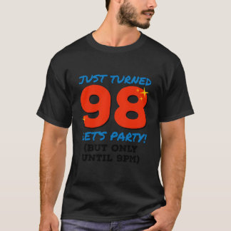 98歳のパーティーが98時おもしろい98分誕生日 Tシャツ