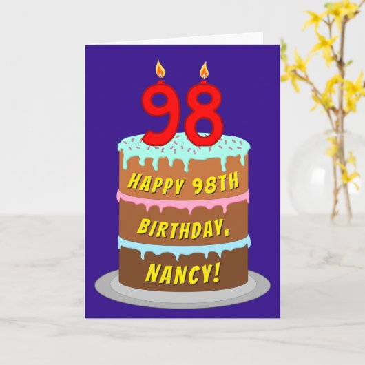 98誕生日:おもしろいケーキとキャンドル+名前をカスタムする カード (黄色い花)