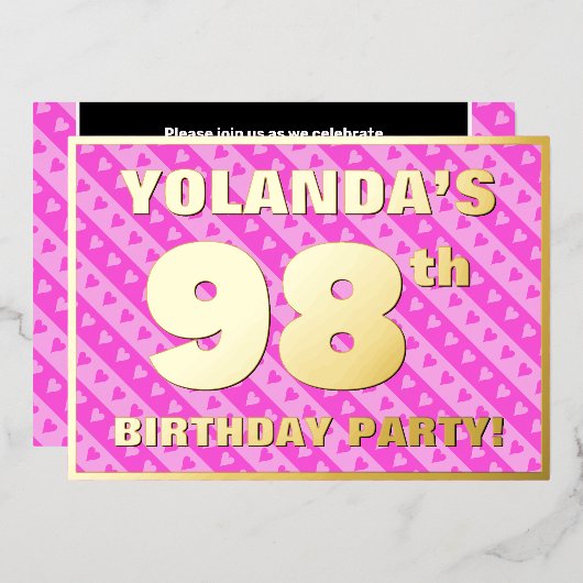 98th Birthday Party —おもしろいピンクのハートとストライプ 箔招待状 (正面/裏面)