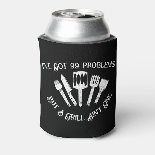 「99の問題が得ある、でもグリルは1つじゃないおもしろい 缶クーラー (缶裏面)