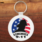 9-11消防士の米国旗を覚えている キーホルダー (正面)