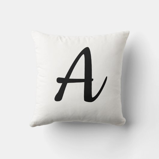 Aで始まる名前 クッション (裏面)
