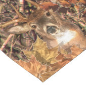 aで活気がある白い尾シカの頭部の秋エネルギー ショートテーブルランナー (コーナー)