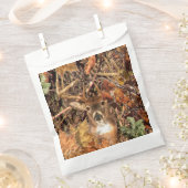 aで活気がある白い尾シカの頭部の秋エネルギー フェイバーバッグ (クリップ留めされた状態)