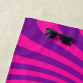 aのガーリーなショッキングピンクの渦巻の装飾 ビーチタオル (インサイチュ)