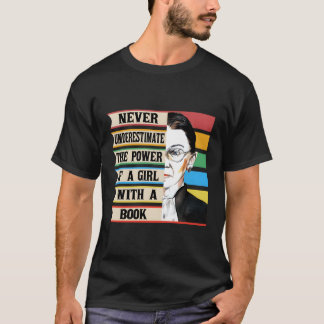 Aの力を本で決して過小評価しない Tシャツ