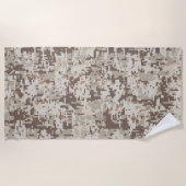 aの砂漠のスタイルのデジタルカムフラージュの装飾 ビーチタオル (正面)