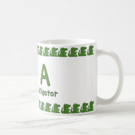 Aはワニのイラスト – 楽しいアルファベットのカップデザイン コーヒーマグカップ
