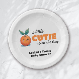 A小さなかわいこちゃんがBaby Showerに向かっている ペーパープレート