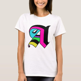 「A」の文字のTシャツ Tシャツ