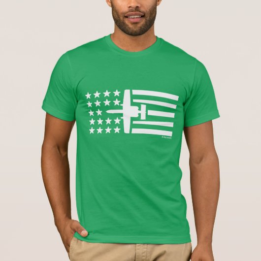 A-10 Warthogのジェット機の星条旗すべての白 Tシャツ (正面)