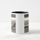 A B-1Bランサーがtouchを行う マグカップ (中央)