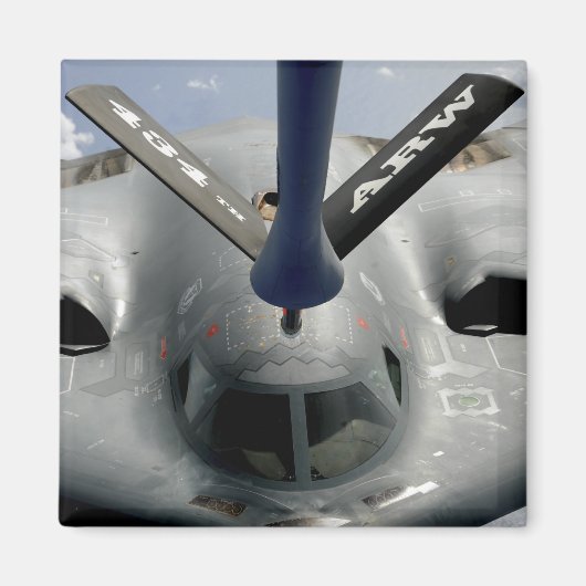 A B-2スピリットの航空機が定位置に着く マグネット (正面)