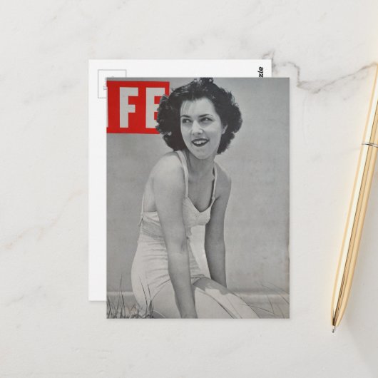 A Beautiful Woman in 1939 on the beach ポストカード (正面/裏面インサイチュ)