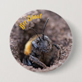 A bee on a badge 缶バッジ (正面)