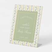 A berry sweet baby is on the way cards & gifts 台座サイン (正面)