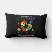 A Big Piece Of My Heart Has Autism He's My Brother ランバークッション (裏面)